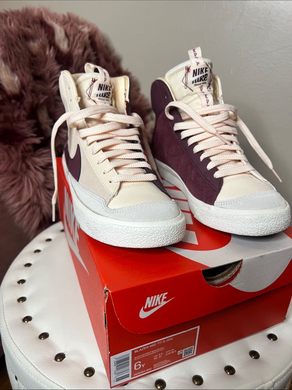 Nike Blazer Mid '77 Youth Sneakers - Cream & Plum 6Y(big kids)